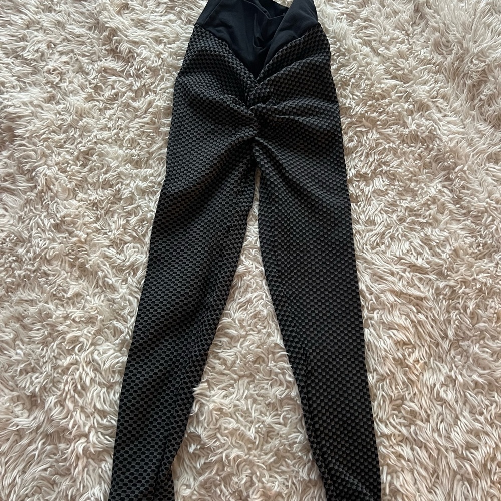 Women’s Workout Leggings - Picture 4 of 6